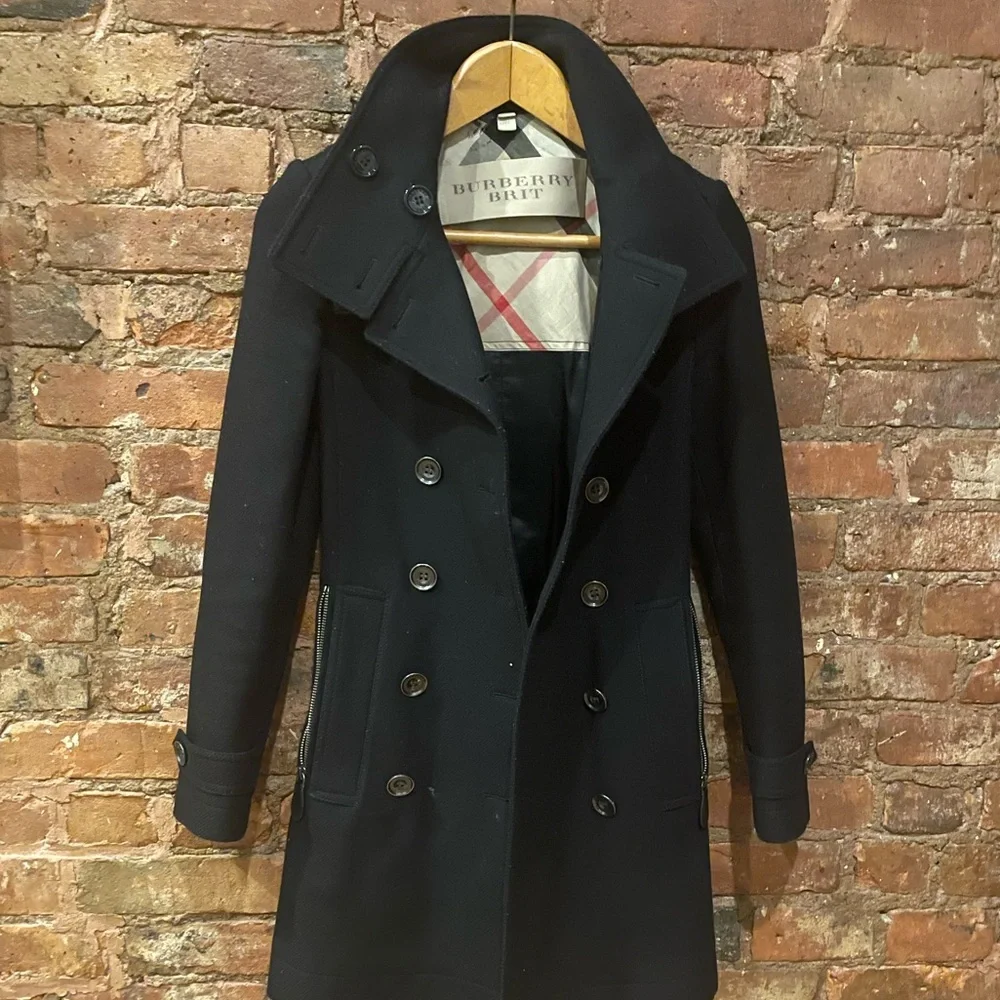 Burberry Black Double-Breasted Trench Coat with Belt - Picture 5 of 8